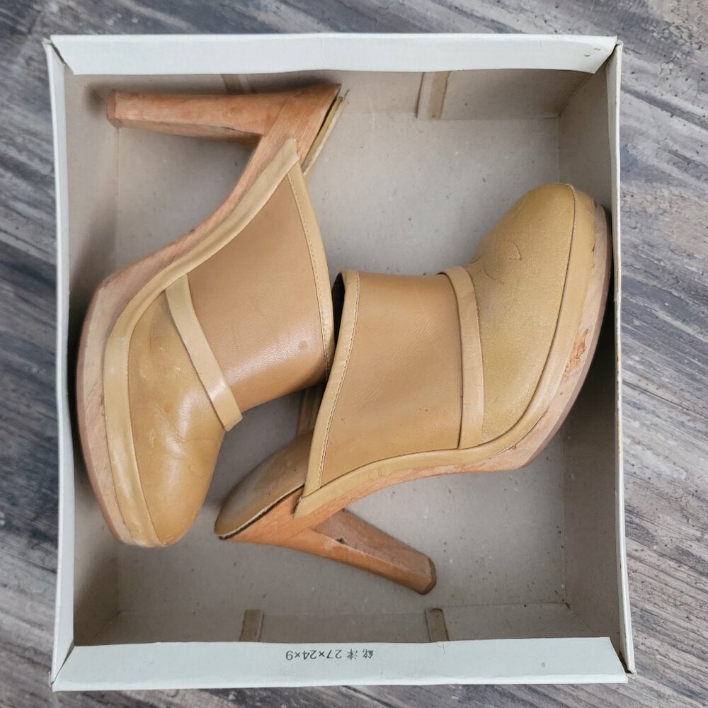 Vintage 1970s Clogs